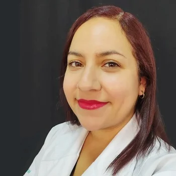 Dra Leslie Del Aguila Rojas
